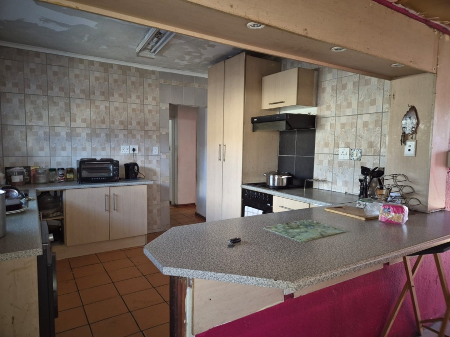2 Bedroom Property for Sale in Ravensmead Western Cape